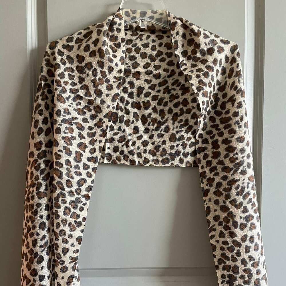 Leopard Print Silk Scarf – Wild and Sophisticated Touch